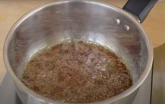 Нежный кремовый десерт: быстрый рецепт крем-брюле с карамелью (фото)